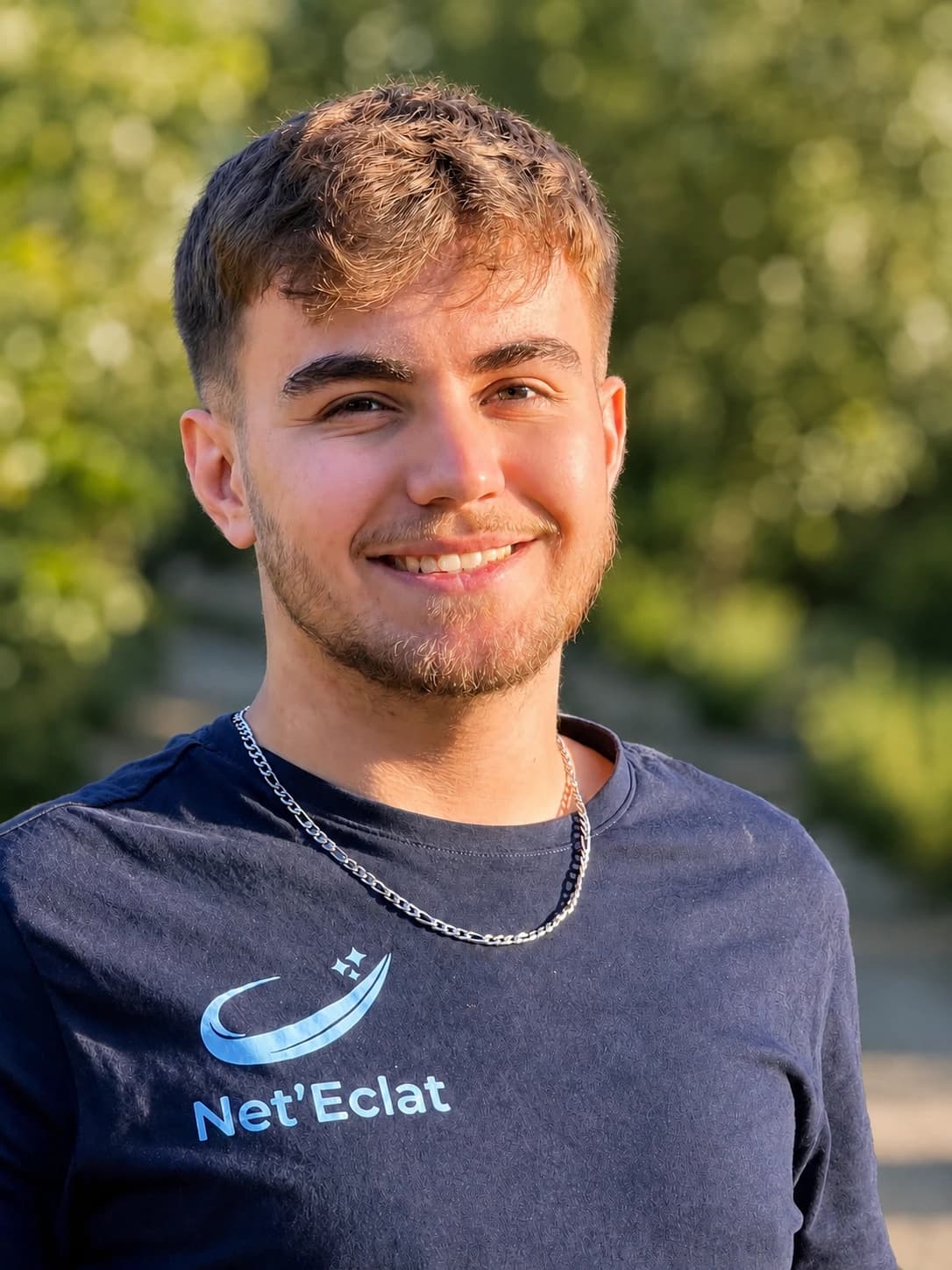 Yanis, qui vous répond